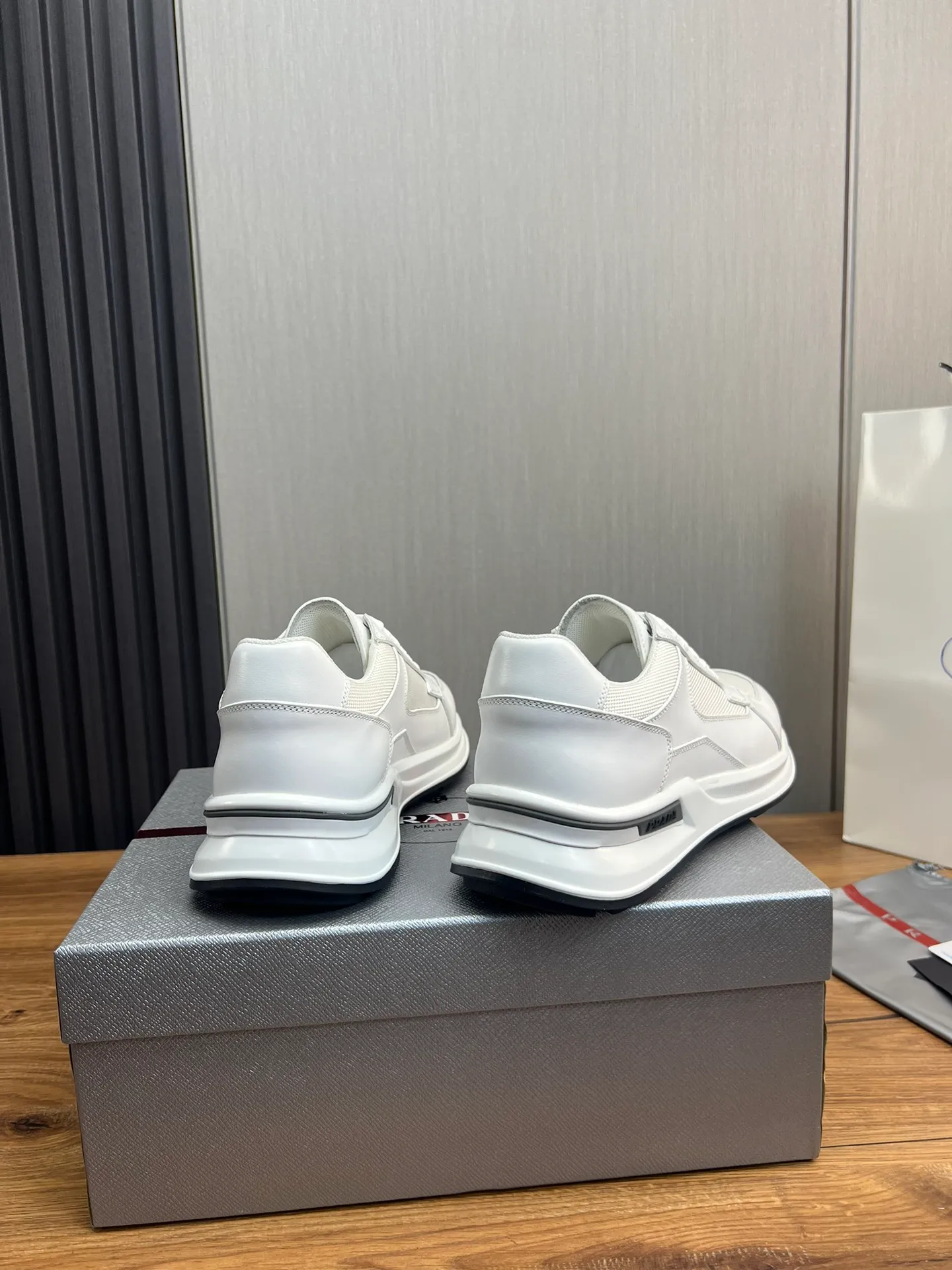 Men's shoes 💰620💰 [PRADA] Men's shoes are popular in the counter, official website is synchronized, 1 high-quality shipment ✔️Original cowhide stitching mesh + cowhide lining, 1🆚1 replica, original original bottom, 38-45 (45 customized, non-refundable)
